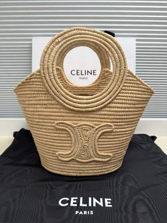 Picture of Celine Handbags _SKUfw237321873fw